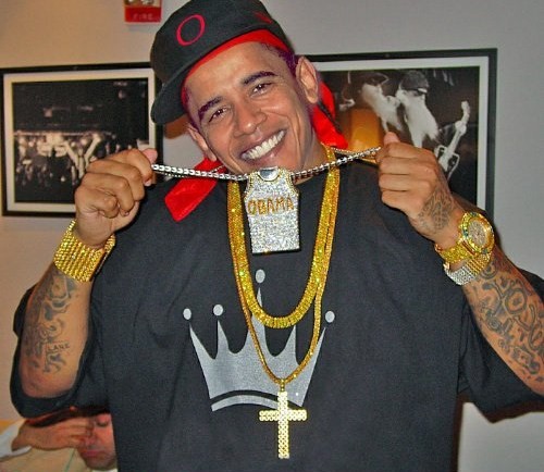 AfroAmerican culture stresses on the BLING just like the pic above
